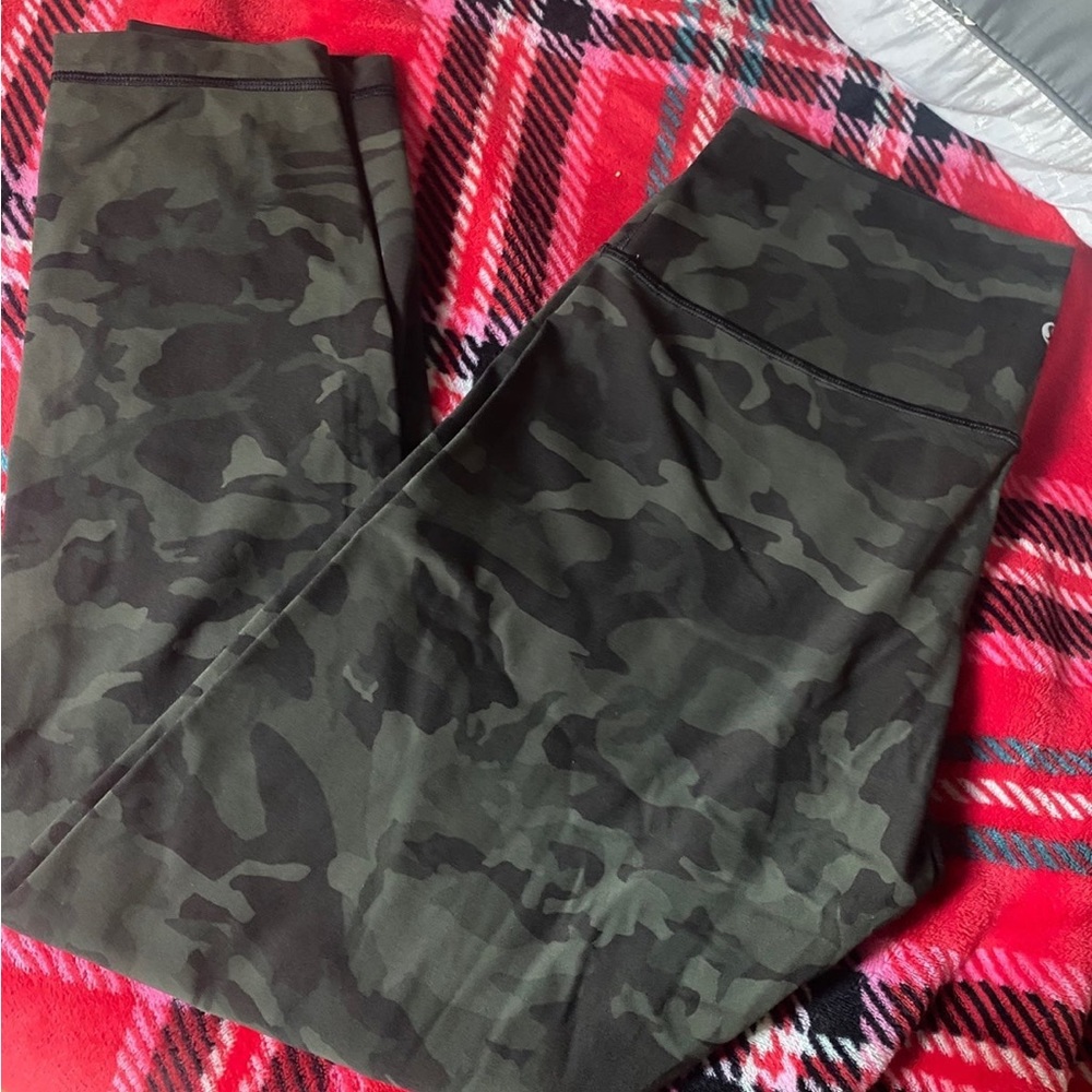 Lululemon Wunder Under Camo Leggings